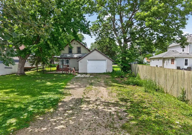2nd image of 317 S 4th St, Le Sueur, MN 56058 | MLS# 7094525