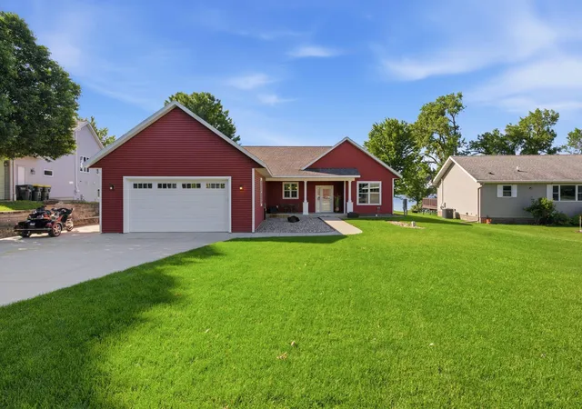 Homes for sale in Spicer, MN | 4631 141st Ave Ne, Spicer, MN 56288 | MLS# 7094573