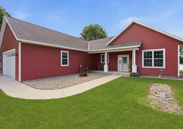 Homes for sale in Spicer, MN | 4631 141St Ave Ne, Spicer, MN 56288 | MLS# 7094573