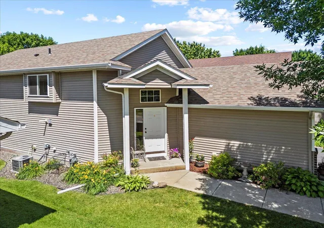 Homes for sale in Montrose, MN | 139 Garner Cir, Montrose, MN 55363 | MLS# 7094617