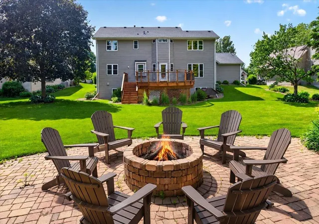 Homes for sale in Eagan, MN | 4708 Weston Hills Dr, Eagan, MN 55123 | MLS# 7094688