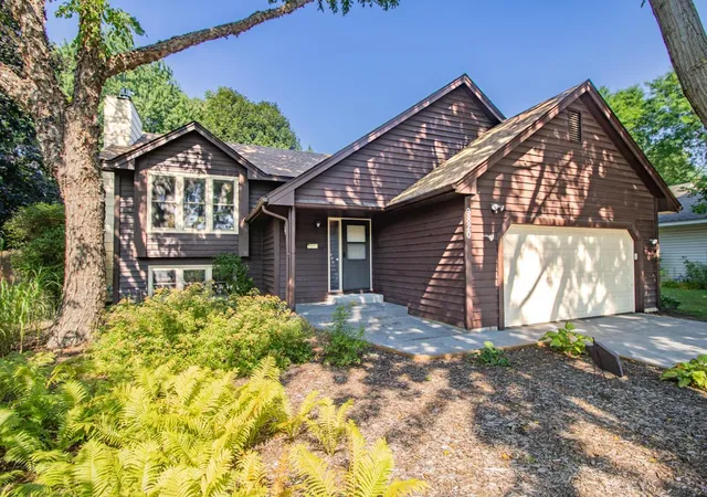 Photo 1 of Single family home for sale at 9820 Pierce St Ne, Minneapolis, MN 55434 | MLS# 7094723 | Listing updated on 2026-10-05