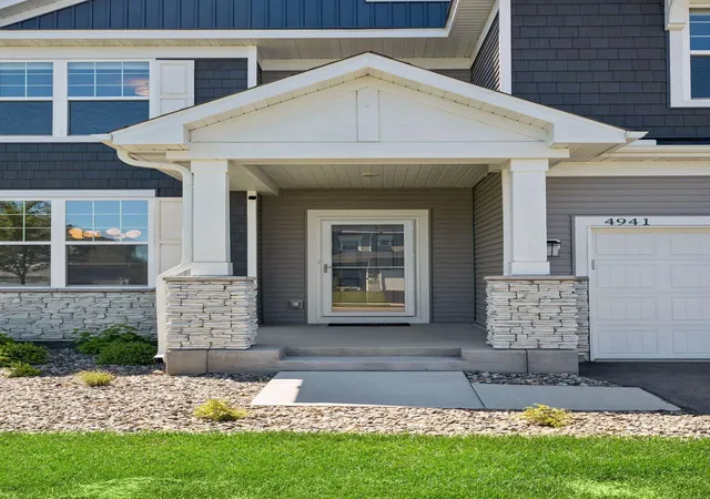 4th image of 4941 Obsidian Wy, Victoria, MN 55386 | MLS# 7094732