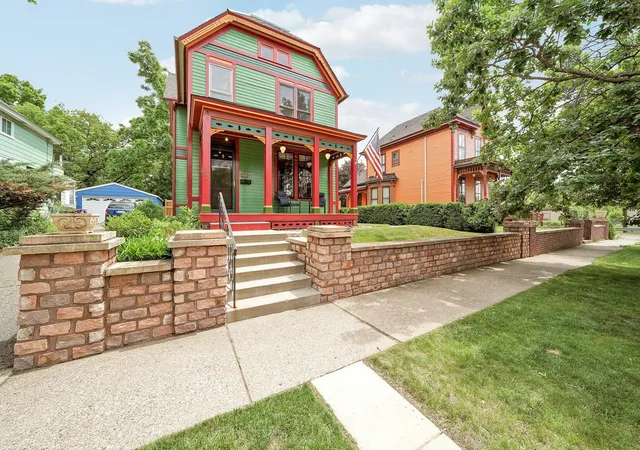 2nd image of 280 Duke St, Saint Paul, MN 55102 | MLS# 7094736