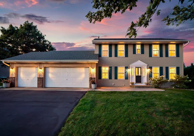 1st image of 1801 Valley Ridge Trl S, Chanhassen, MN 55317 | MLS# 7094762