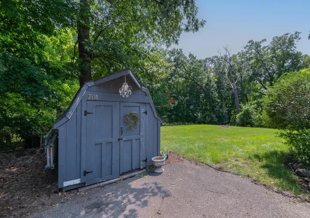 39th image of 2530 Old Beach Rd, Wayzata, MN 55391 | MLS# 7094797