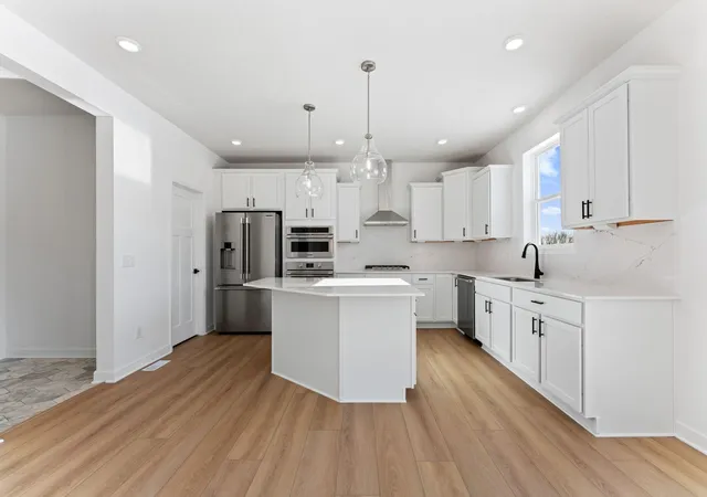 2nd image of 657 Sierra Pkwy, Waconia, MN 55387 | MLS# 7094811