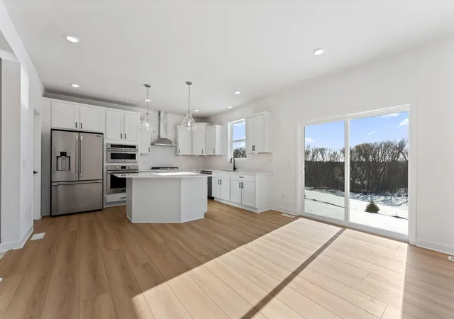 3rd image of 657 Sierra Pkwy, Waconia, MN 55387 | MLS# 7094811