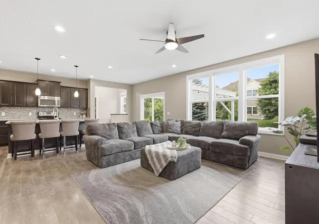 4th image of 8359 Cottonwood Ln N, Maple Grove, MN 55369 | MLS# 7094846