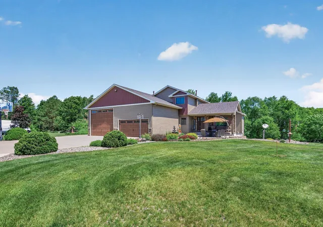 1st image of 22617 Washington Ct Ne, Cedar, MN 55011 | MLS# 7094847