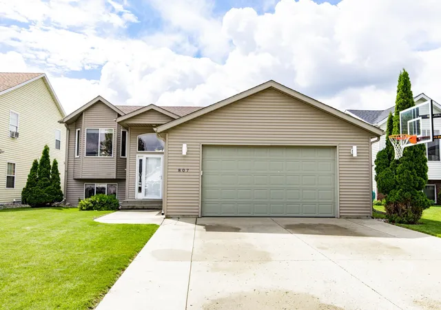 Homes for sale in West Fargo, ND | 807 16th Ave W, West Fargo, ND 58078 | MLS# 7094886