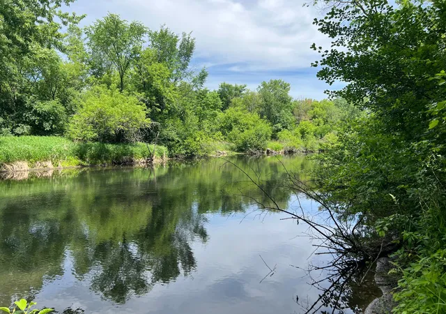 1st image of 1130 River Dr, River Falls, WI 54022 | MLS# 7094887