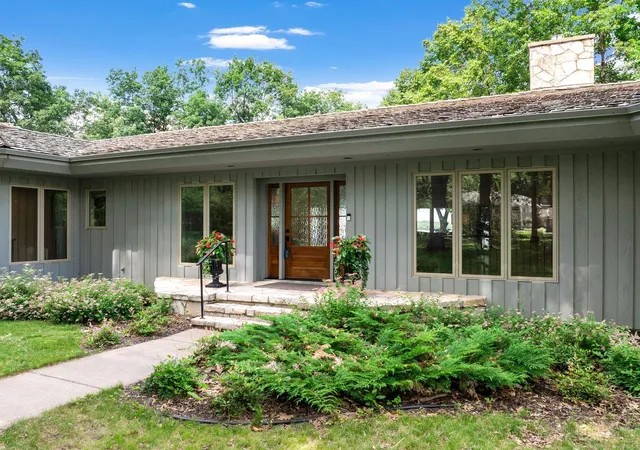 4th image of 22 Evergreen Rd, Saint Paul, MN 55127 | MLS# 7094906