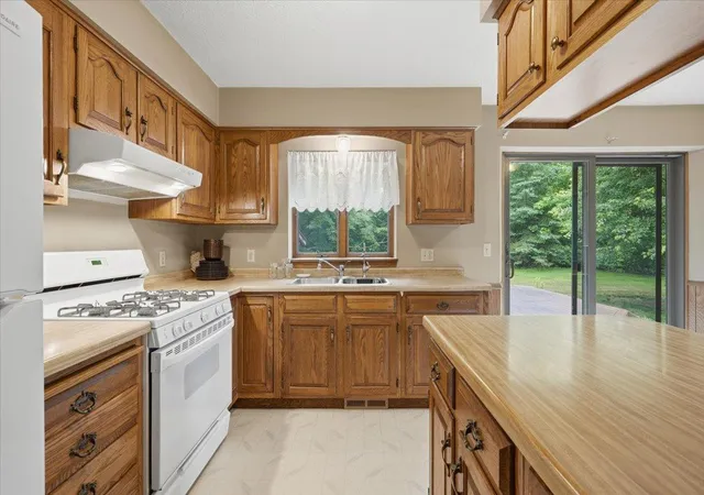 5th image of 2079 Asplund Rd, New Richmond, WI 54017 | MLS# 7094910