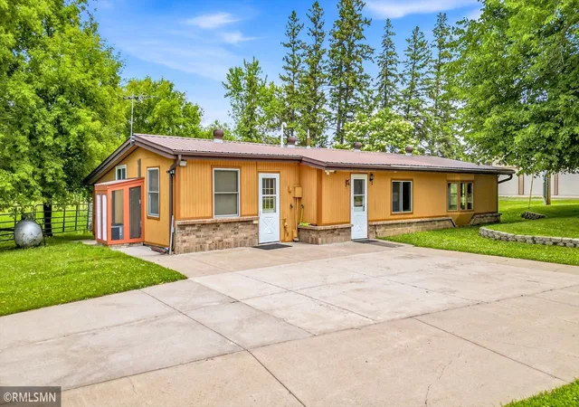 Homes for sale in Braham, MN | 41806 Davenport St Ne, Braham, MN 55006 | MLS# 7094913