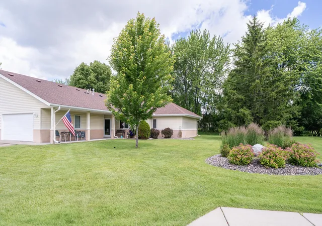Homes for sale in Lindstrom, MN | 12998 Evergreen Dr, Lindstrom, MN 55045 | MLS# 7094962