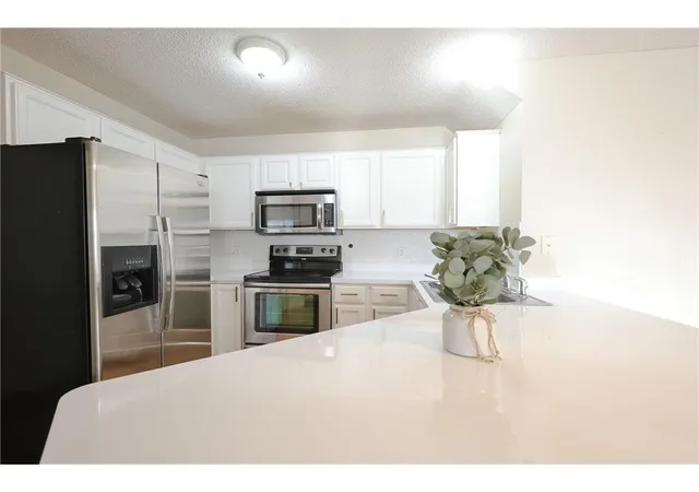 Photo 4 of Single family home for sale at 1727 Riverwood Dr #62, Burnsville, MN 55337 | MLS# 7094981 | Listing updated on 2026-08-27