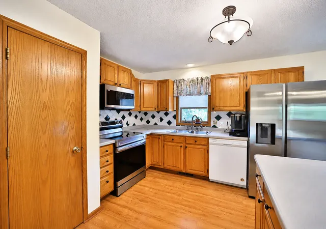 3rd image of 13384 Birch Dr, Baxter, MN 56425 | MLS# 7094982