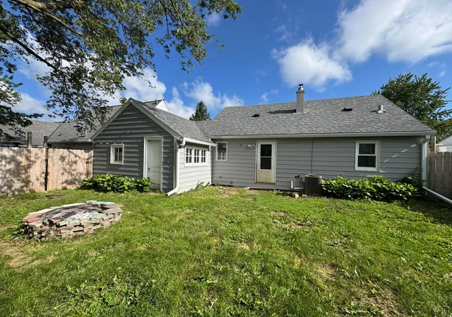2nd image of 932 Willow St, Fairmont, MN 56031 | MLS# 7094994