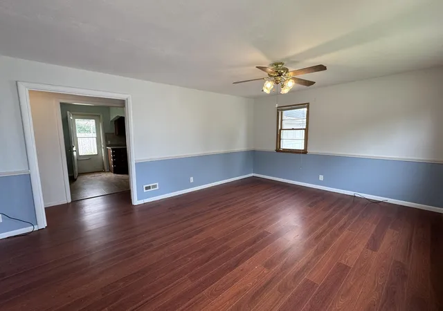 4th image of 932 Willow St, Fairmont, MN 56031 | MLS# 7094994