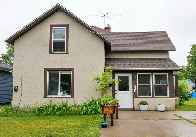 1st image of 1020 Rosewood St, Brainerd, MN 56401 | MLS# 7095010