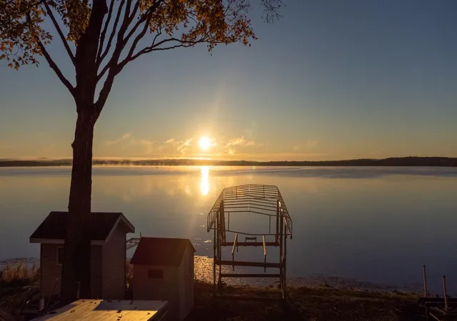 3rd image of 884 White Clover Beach Rd, Detroit Lakes, MN 56501 | MLS# 7095014