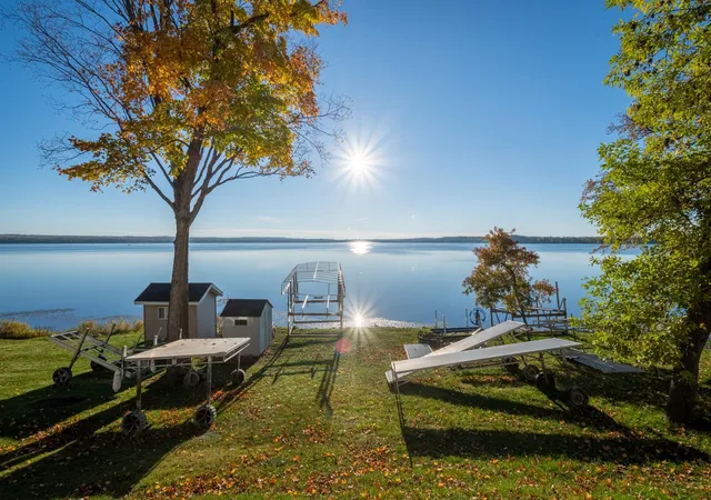 4th image of 884 White Clover Beach Rd, Detroit Lakes, MN 56501 | MLS# 7095014