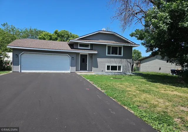 Homes for sale in Farmington, MN | 5467 Upper 182nd St W, Farmington, MN 55024 | MLS# 7095018