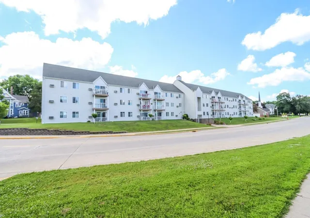 1st image of 101 Albion Ave #307, Fairmont, MN 56031 | MLS# 7095031