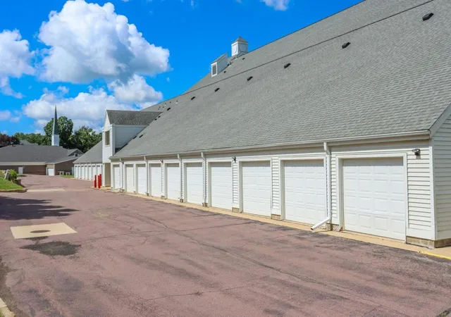 4th image of 101 Albion Ave #307, Fairmont, MN 56031 | MLS# 7095031