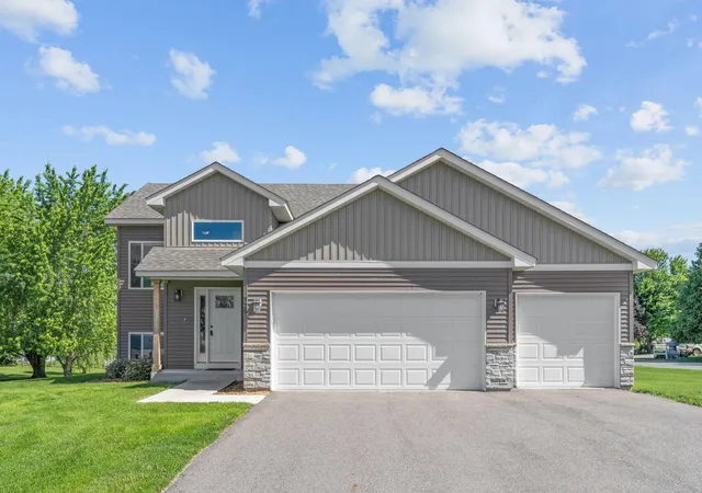 Photo 3 of Single family home for sale at 720 Mallard Ave, Winsted, MN 55395 | MLS# 7095035 | Listing updated on 2026-09-21