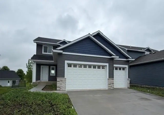 image of 987 45th Ave Ne, Saint Cloud, MN 56304 | MLS# 7095045