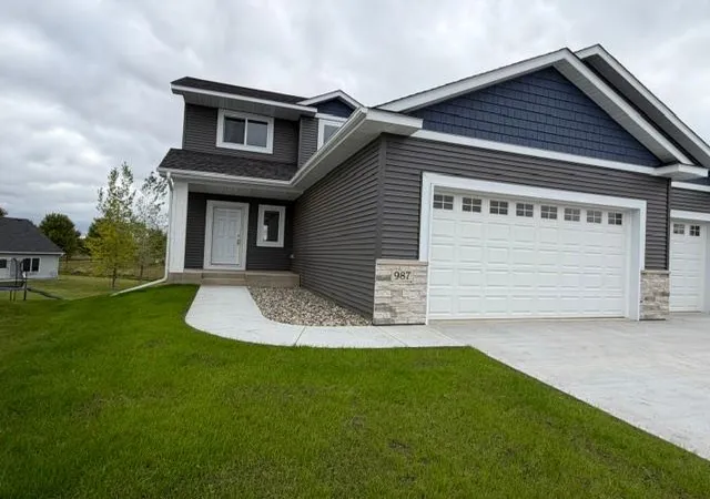 Photo 2 of Single family home for sale at 987 45th Avenue Ne, Saint Cloud, MN 56304 | MLS# 7095045 | Listing updated on 2026-09-29