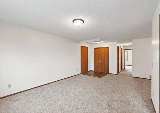 Homes for sale in Coon Rapids, MN | 20 94th Cir NW, Coon Rapids, MN 55448