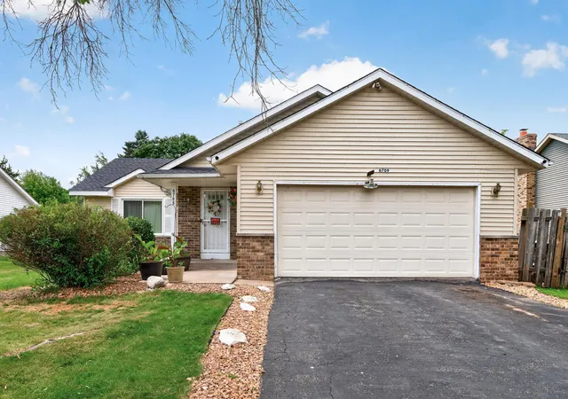 3rd image of 6709 Brunswick Ave N, Brooklyn Park, MN 55429 | MLS# 7095143