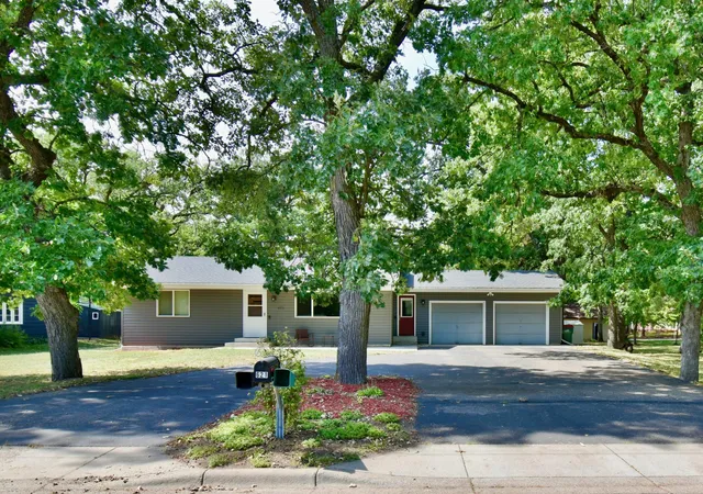 Photo 2 of Single family home for sale at 621 Powell St N, Big Lake, MN 55309 | MLS# 7095148 | Listing updated on 2026-09-07
