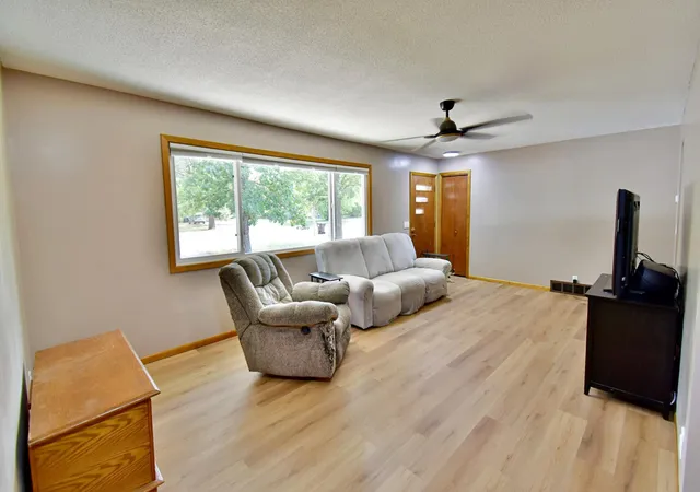 Photo 4 of Single family home for sale at 621 Powell St N, Big Lake, MN 55309 | MLS# 7095148 | Listing updated on 2026-09-07