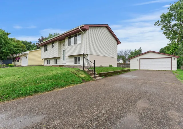 4th image of 6835 Colfax Ave N, Brooklyn Center, MN 55430 | MLS# 7095159
