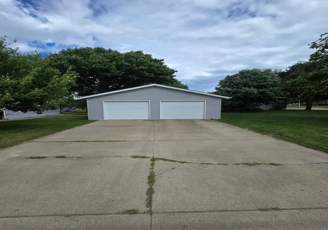 Homes for sale in Milroy, MN | 500 Lexington St, Milroy, MN 56263 | MLS# 7095172