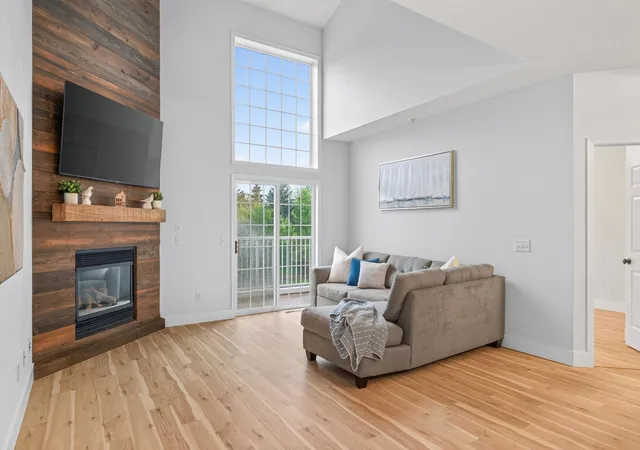 3rd image of 17544 Elm Rd N #17544, Maple Grove, MN 55311 | MLS# 7095180