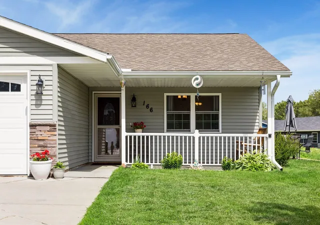Homes for sale in Menomonie, WI | 166 Amber View St, Menomonie, WI 54751 | MLS# 7095198