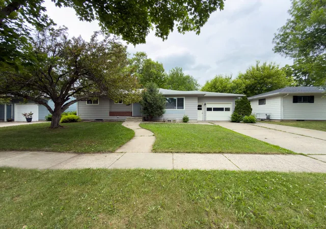 Photo 2 of Single family home for sale at 1107 17th Street S, Moorhead, MN 56560 | MLS# 7095214 | Listing updated on 2026-08-24