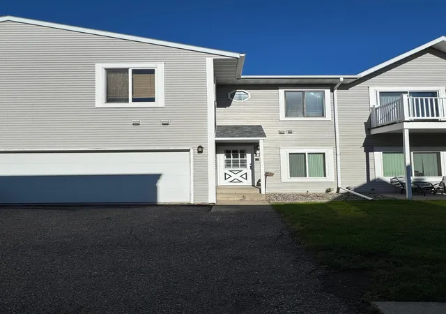 1st image of 3309 15th Ave S #D, Fargo, ND 58103 | MLS# 7095220