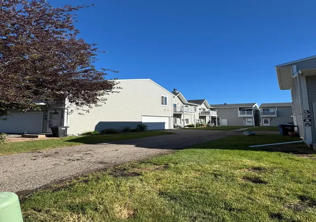 2nd image of 3309 15th Ave S #D, Fargo, ND 58103 | MLS# 7095220