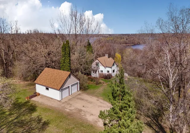 2nd image of 12951 Daisy Ln Sw, Farwell, MN 56327 | MLS# 7095240