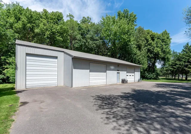 3rd image of 58049 227Th St, Mankato, MN 56001 | MLS# 7095304