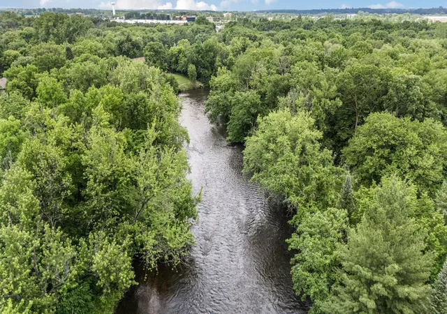 image of 2721 Park Dr, Saint Cloud, MN 56303 | MLS# 7095342