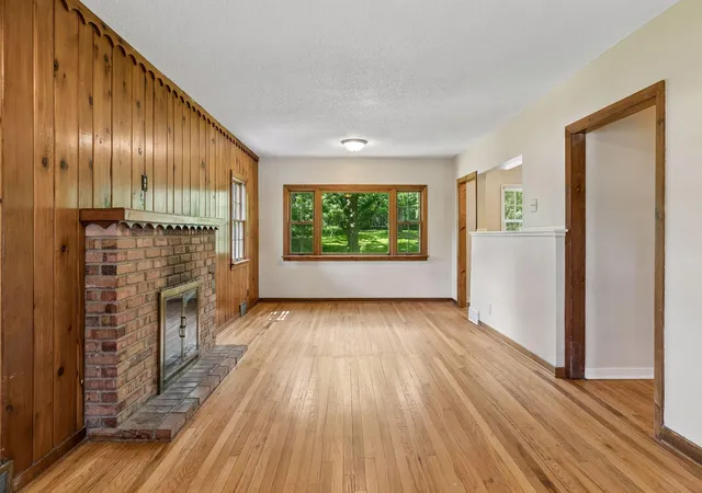 Photo 4 of Sale Pending at 3522 Baker Rd, Hopkins, MN 55305 | MLS# 7095367 | Listing updated on 2026-09-03