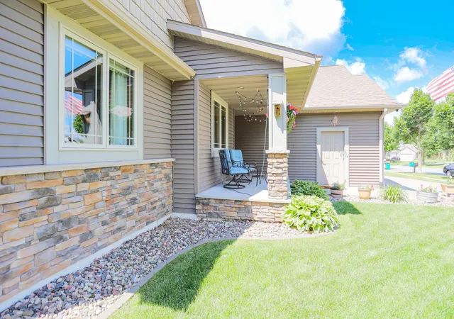 3rd image of 1680 Valley Quail Dr, River Falls, WI 54022 | MLS# 7095370