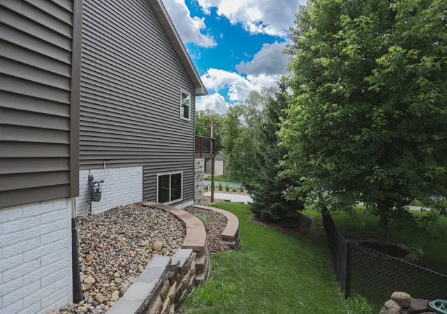 5th image of 1680 Valley Quail Dr, River Falls, WI 54022 | MLS# 7095370